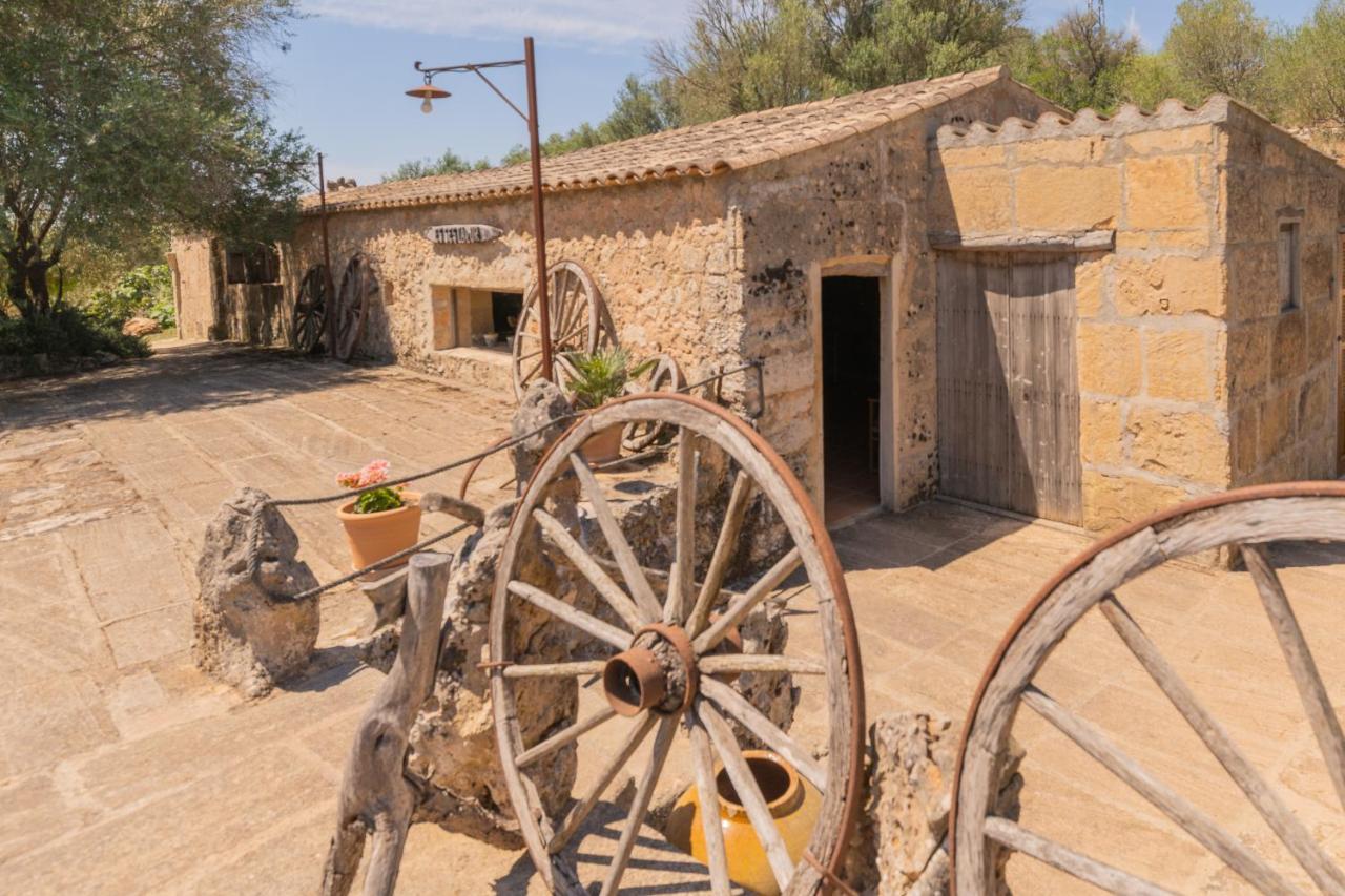 Murtera- Traditional Country Manor House For 9 People 5 Bedrooms And 4 Bathrooms Near Sant Llorenc Manacor  Exterior foto